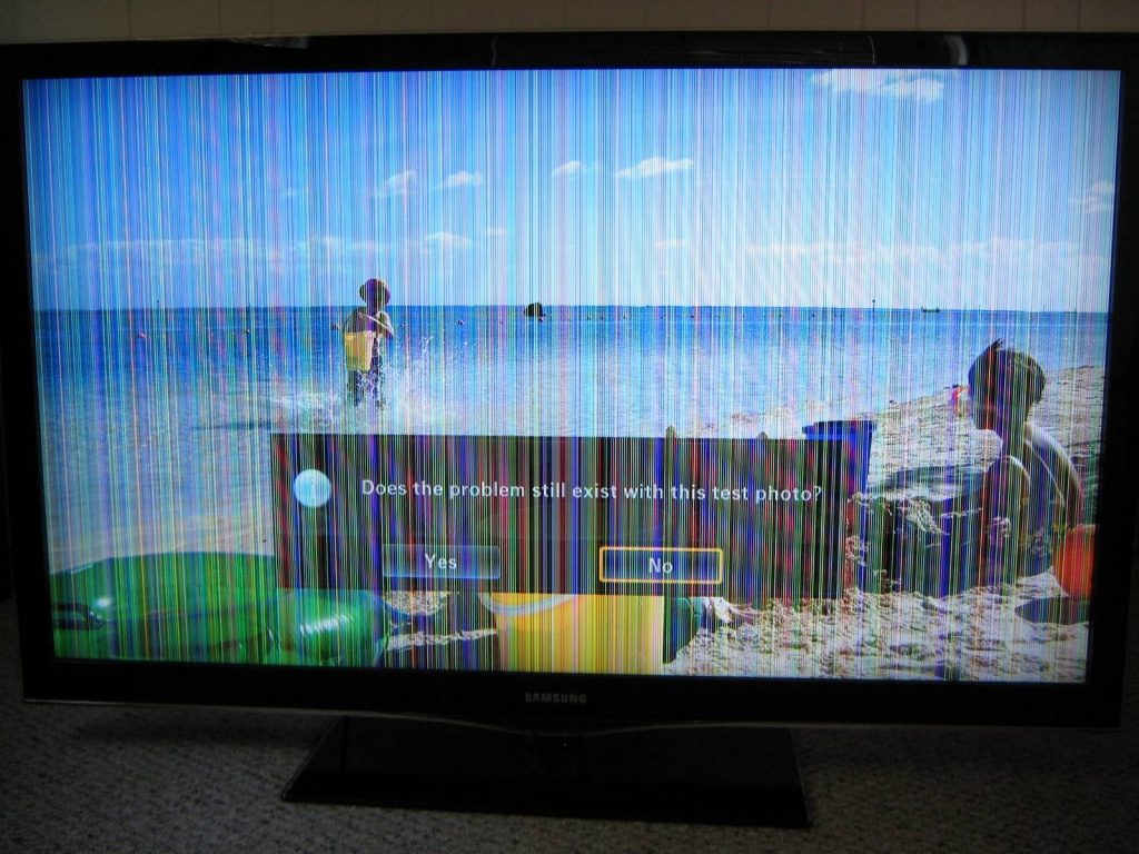 Полосы на экране телевизора Telefunken(если нет механического повреждения)