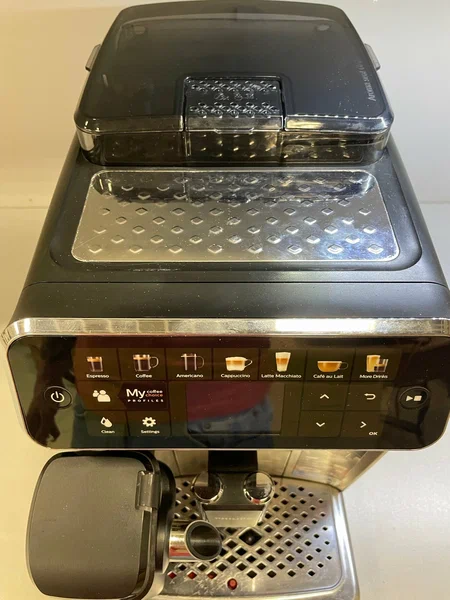 Не включается кофемашина Philips EP5444 Series 5400 LatteGo