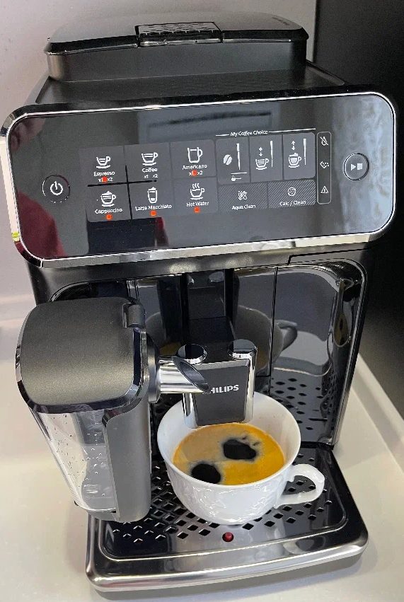 Заклинила кофемашина Philips EP3241 Series 3200 LatteGo