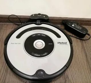 Сразу возвращается на базу робот-пылесос iRobot Roomba 567 PET HEPA